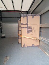 alt="spedione,trasportocapiappesi,showroom,edsitasrls"